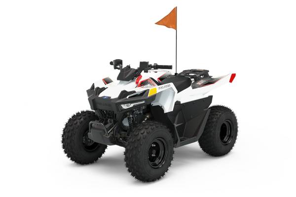 Polaris OUTLAW 70 EFI BRIGHT WHITE & INDY RED
