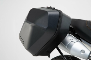 Set genti laterale Urban ABS cu sistem fixare. 2x 16 l. Duc Scrambler 1100  Special  Sport (18-).