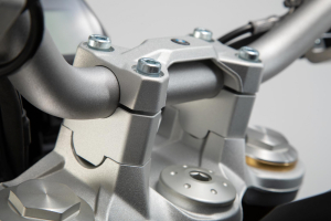 Inaltator ghidon D.30 mm. Argintiu . BMW F 850 GS (18-)