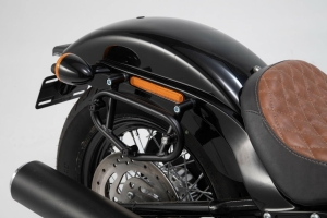 SLC side carrier dreapta Harley Davidson Softail Street Bob (18-).