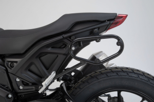 SLC side carrier stanga Indian FTR 1200 (18-).