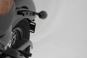 Sistem fixare geanta laterala stanga SLH Harley-Davidson Softail Street Bob (17-).
