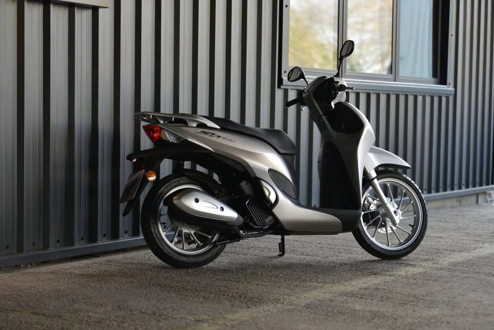 Honda SH Mode 125, 9